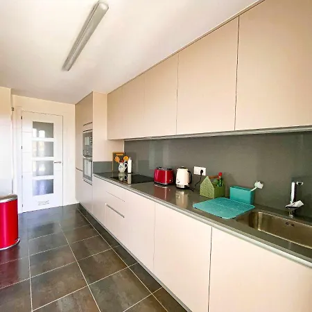 Apartamento de lujo a 200 metros de la playa Apartamento *